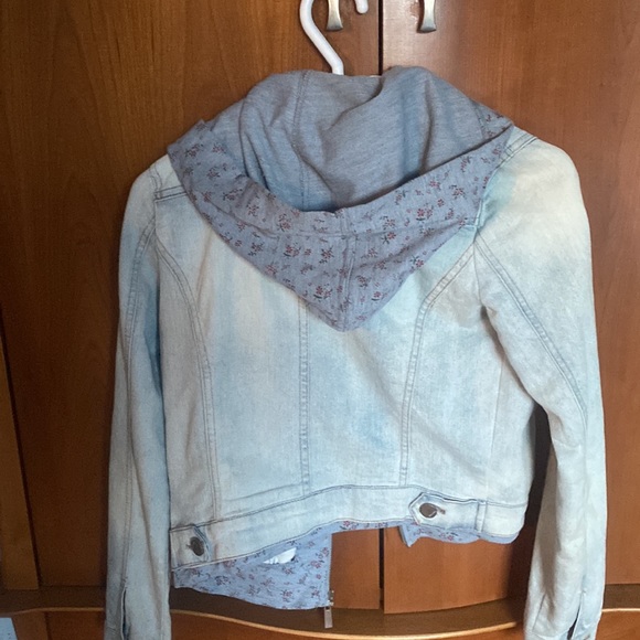 Girls jean jacket Large - Picture 3 of 3